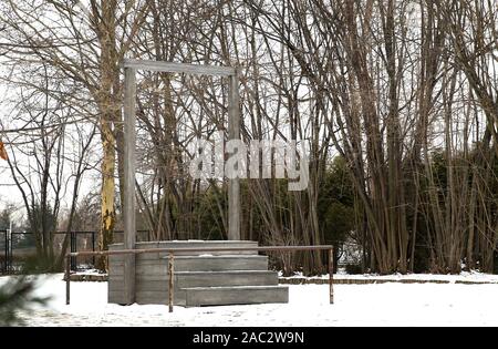 Oswiecim, Polen. 30 Nov, 2019. Ein Blick auf die ehemaligen Nazideutschen Konzentrations- und Vernichtungslager Auschwitz. Galgen. In zwei Monaten den 75. Jahrestag der Befreiung von Auschwitz. Die größte deutsche Nazi Konzentrations- und Vernichtungslager KL Auschwitz-Birkenau von der Roten Armee am 27. Januar 1945 befreit. Credit: Damian Klamka/ZUMA Draht/Alamy leben Nachrichten Stockfoto