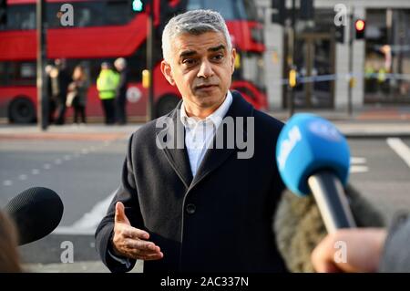 London Bridge, London. UK. Bürgermeister Sadiq Khan besucht London Bridge am Tag nach dem Terroranschlag in London. UK Credit: michael Melia/Alamy leben Nachrichten Stockfoto