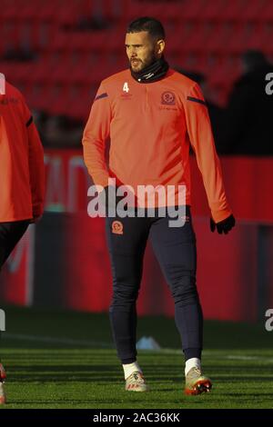 Stoke-on-Trent, Großbritannien. 30 Nov, 2019. Blackburn Rovers Mittelfeldspieler Bradley Johnson (4) Während der EFL Sky Bet Championship Match zwischen Stoke City und die Blackburn Rovers in der bet365-Stadion, Stoke-on-Trent, England. Foto von Jurek Biegus. Nur die redaktionelle Nutzung, eine Lizenz für die gewerbliche Nutzung erforderlich. Keine Verwendung in Wetten, Spiele oder einer einzelnen Verein/Liga/player Publikationen. Credit: UK Sport Pics Ltd/Alamy leben Nachrichten Stockfoto