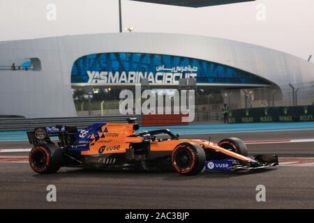 Abu Dhabi, VAE. 30. November 2019, Yas Marina Circuit, Abu Dhabi, Vereinigte Arabische Emirate; Formel 1 Abu Dhabi Grand Prix, qualifizierender Tag; McLaren, Carlos Sainz - Redaktionelle Verwendung Credit: Aktion Plus Sport Bilder/Alamy leben Nachrichten Stockfoto