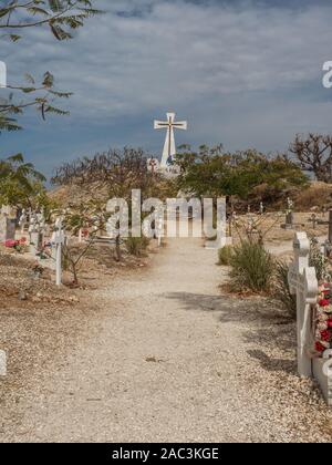 Joal-Fadiout, Senegal - Januar, 26, 2019: Blick auf Gemischt muslimisch-christlichen Friedhof. Joal-Fadiouth Stadt und Kommune in der Region Thiès am Ende des t Stockfoto