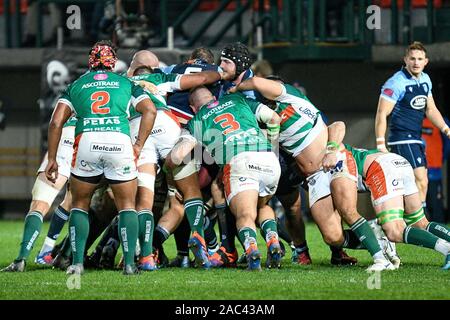 Treviso, Italien. 30 Nov, 2019. Maul bei Benetton Treviso vs Cardiff Blues, Rugby Guinness Pro 14 in Treviso, Italien, 30. November 2019 Credit: Unabhängige Fotoagentur/Alamy leben Nachrichten Stockfoto