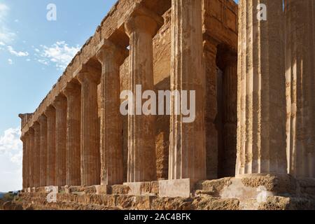 Tempel der Concordia im Tal der Tempel (Valle dei Templi) in Agrigent (akragas). Sizilien, Italien Stockfoto