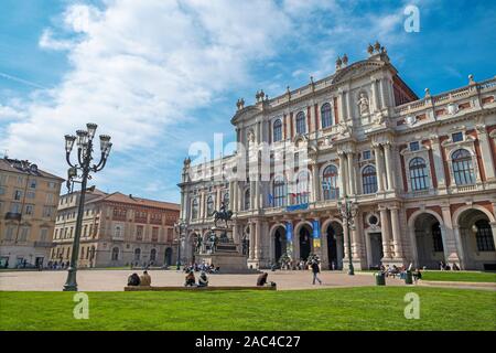 TURIN, Italien - 13. März 2017: Der Palazzo Carignano Stockfoto