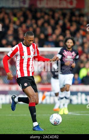 London, Großbritannien. 30 Nov, 2019. Ethan Pinnock von Brentford während der efl Sky Bet Championship Match zwischen Brentford und Luton Town bei Griffin Park, London, England am 30. November 2019. Foto von Carlton Myrie. Nur die redaktionelle Nutzung, eine Lizenz für die gewerbliche Nutzung erforderlich. Keine Verwendung in Wetten, Spiele oder einer einzelnen Verein/Liga/player Publikationen. Credit: UK Sport Pics Ltd/Alamy leben Nachrichten Stockfoto