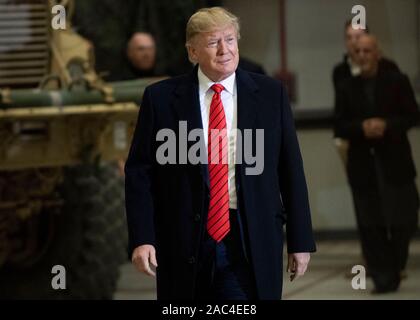 Us-Präsident Donald Trump kommt für eine Überraschung Thanksgiving Tag Besuch in Bagram, Afghanistan zu Bagram Air Field November 28, 2019. Das Trump Besuch war sein erster nach Afghanistan, seit Präsident zu werden. Stockfoto