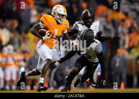 November 30, 2019: wide receiver Marquez Callaway #1 der Tennessee Volunteers läuft mit dem Ball nach einem Fang während der NCAA Football Spiel zwischen der Universität von Tennessee Volunteers und die Vanderbilt University Flottenadmiral in Knoxville, TN Tim Gangloff/CSM Stockfoto