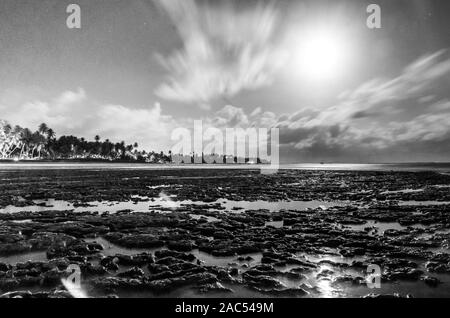 Schönen Langzeitbelichtung nacht Bild von São Miguel dos Milagres Strand Stockfoto