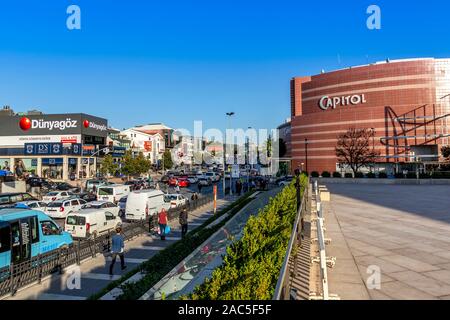 Istanbul, Türkei, 8. November 2019: Capitol Mall, Altunuzade, Uskudar. Stockfoto