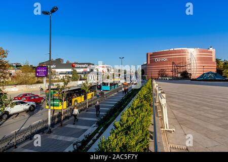 Istanbul, Türkei, 8. November 2019: Capitol Mall, Altunuzade, Uskudar. Stockfoto