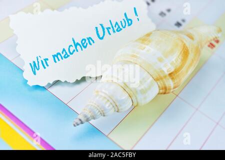Muschel und Label mit Deutschen: Wir sind im Urlaub Stockfoto