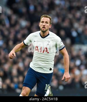 Harry Kane of Spurs während des Premier-League-Spiels zwischen Tottenham Hotspur und AFC Bournemouth im Tottenham Hotspur Stadium London, Großbritannien - 30. November 2019 Foto Simon Dack / Telephoto Images. Nur zur redaktionellen Verwendung. Kein Merchandising. Für Football Images gelten die FA- und Premier League-Einschränkungen, einschließlich keine Nutzung des Internets/Mobilgeräts ohne FAPL-Lizenz. Für weitere Informationen wenden Sie sich bitte an Football Dataco Stockfoto