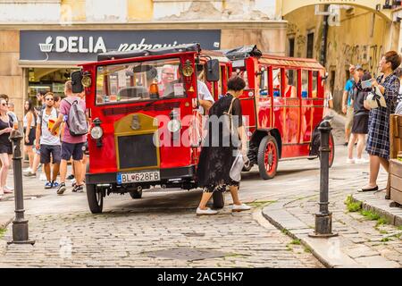 BRATISLAVA, SLOWAKEI - 28. AUGUST 2019: Touristen Bratislava, Hauptstadt der Slowakei Stockfoto