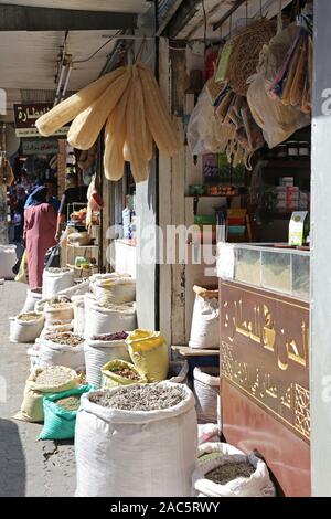 Spice Shop, Khalil As Saoud Street, Al Rjoum, Amman, Jordan, Middle East Stockfoto