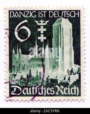 Deutschland - ca. 1938: ein Stempel gedruckt in Deutschland zeigen die Stadt Danzig über von der Nazi-deutschen, ca. 1938 Stockfoto