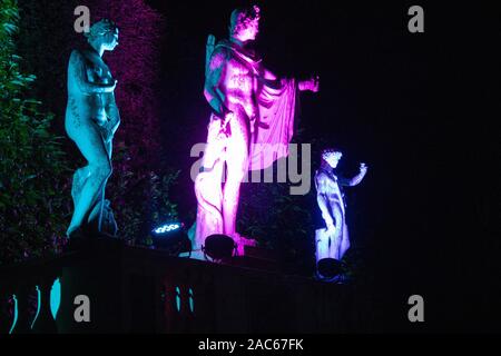 Plymouth, Großbritannien. 30. November 2019. "Beleuchten Licht Festival" läuft vom 28. November bis 1. Dezember im Royal William Yard, Plymouth, mit zusätzlichen Installationen im Barbican und Mount Edgecombe. Credit: Julian Kemp/Alamy Stockfoto