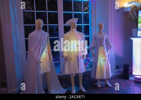 Plymouth, Großbritannien. 30. November 2019. "Beleuchten Licht Festival" läuft vom 28. November bis 1. Dezember im Royal William Yard, Plymouth, mit zusätzlichen Installationen im Barbican und Mount Edgecombe. Credit: Julian Kemp/Alamy Stockfoto