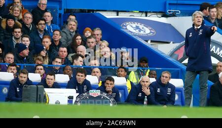 London, Großbritannien. 30. Nov 2019. West Ham United manager Manuel Pellegrini. Während der Englischen Premier League zwischen Chelsea und West Ham United an der Stanford Brücke Stadium, London, England am 30. November 2019 (Foto von AFS/Espa-Images) Credit: Cal Sport Media/Alamy leben Nachrichten Stockfoto