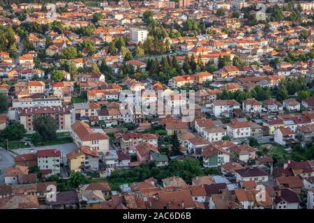 Luftaufnahme der Häuser von Razlog Stadt Stockfoto