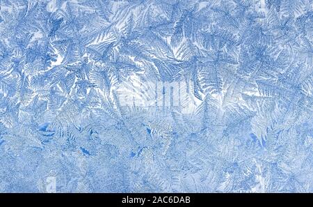 Blue Frost auf dem Glas. Abstrakte Muster. Makro. Stockfoto