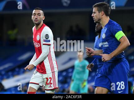 LONDON, ENGLAND - NOVEMBER 5, 2019: Hakim Ziyech von Ajax dargestellt während der UEFA Champions League 2019/20 Gruppe H Spiel zwischen Chelsea FC (England) und AFC Ajax (Niederlande) an der Stamford Bridge. Stockfoto