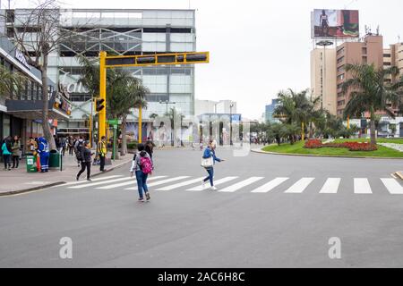 LIMA, PERU - September 08 th 2019: Verkehr Blick über die Stadt Lima, Peru Stockfoto