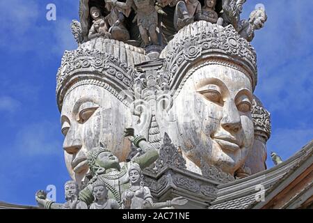 Schnitzerei, Buddhas am Tempel Heiligtum der Wahrheit, Pattaya, Thailand, Stockfoto