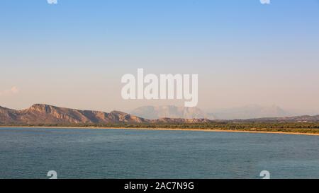 Silhouette Island View in Griechenland Stockfoto