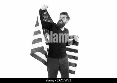 Freiheit ist nichts anderes als eine Chance, frei zu sein. Happy bärtigen Mann mit der amerikanischen Flagge auf Independence Day. Freier Ausdruck von Patriotismus am 4. Juli. Freier Bürger. Handeln aus seinem eigenen freien Willen. Stockfoto