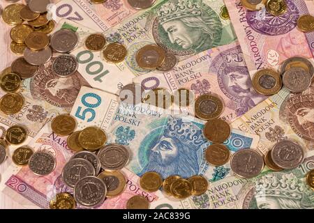 Polnischer Zloty. PLN Banknoten und Münzen bietet große Möglichkeiten für die Illustration von Themen wie Handel, Banken, Medien verwendet werden, Präsentationen etc. Stockfoto