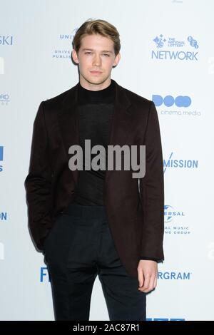 Old Billingsgate, London, UK. 1. Dezember 201 St 9. Joe Alwyn besucht die 22. British Independent Film Awards. Credit: Julie Edwards/Alamy leben Nachrichten Stockfoto