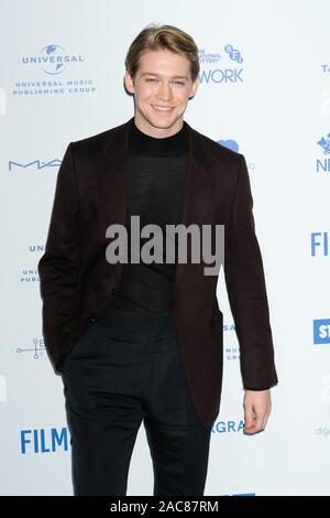 Old Billingsgate, London, UK. 1. Dezember 201 St 9. Joe Alwyn besucht die 22. British Independent Film Awards. Credit: Julie Edwards/Alamy leben Nachrichten Stockfoto