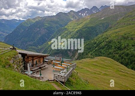 Berghütte Restaurant entlang der Großglockner Hochalpenstraße im Nationalpark Hohe Tuaern Stockfoto