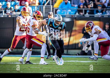 Charlotte, North Carolina, USA. 1. Dez, 2019. Carolina Panthers festes Ende Greg Olsen (88) an der Bank von Amerika Stadium. Die Washington Redskins gewann 29-21. Credit: Jason Walle/ZUMA Draht/Alamy leben Nachrichten Stockfoto