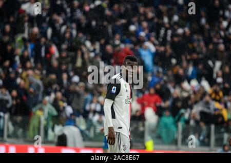 Turin, Italien. 01 Dez, 2019. Blaise Matuidi von Juventus Turin FC in Aktion während der Serie ein Fußballspiel zwischen FC Juventus und US Sassuolo Calcio bei Allianz Stadion am Dezember 01, 2019 in Turin, Italien. Endgültige Ergebnisse: 2-2 (Foto von Alberto Gandolfo/Pacific Press) Quelle: Pacific Press Agency/Alamy leben Nachrichten Stockfoto