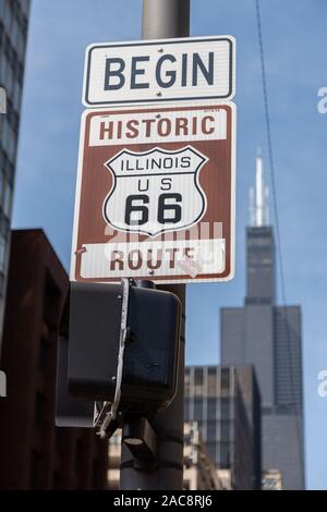 Beginnen Sie Route 66-Zeichen am Anfang der Route 66, Chicago, Illinois, USA Stockfoto