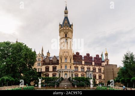 Schwerin, Deutschland - 2. August 2019: Schweriner Schloss, eines der bedeutendsten Werke der romantischen Historismus in Europa Stockfoto