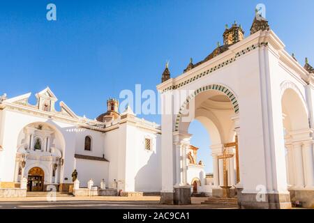 Basilika Unserer Lieben Frau von Copacabana dom Frontansicht, Bolivien Stockfoto