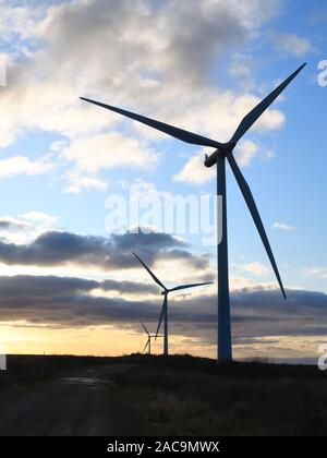 Scottish Power Turbinen bei Sonnenuntergang an Whitelee Windfarm auf dem eaglesham Moor, der größten onshore Windparks in Großbritannien, Schottland, Großbritannien, Europa Stockfoto