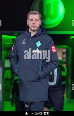 Wolfsburg, Deutschland. 01 Dez, 2019. Trainer Florian KOHFELDT (HB) kommt vom Tunnel der Spieler, halb Bild, halb Abbildung, Hochformat, Fußball 1. 1. Fussballbundesliga, 13. Spieltag VfL Wolfsburg (WOB) - Werder Bremen (HB) 2:3, am 01.12.2019 in Wolfsburg/Deutschland, € | Nutzung der weltweiten Kredit: dpa/Alamy leben Nachrichten Stockfoto