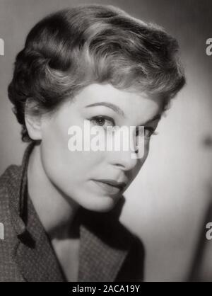 Eva Maria Meineke, deutsche Bühnen- und Filmschauspielerin, Deutschland um 1956. Deutsche Theater und Film Schauspielerin Eva Maria Meineke, Deutschland um 1956. Stockfoto