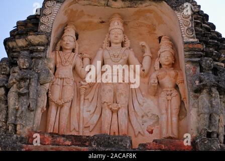 Relief Zahlen des Gottes Vishnu auf virupaksha Tempel in Hampi Stockfoto