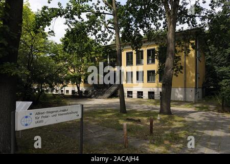 Hauptgebäude des Alfred-Wegener-Instituts für Polar- und Meeresforschung, AWI, Potsdam, Bandenburg Stockfoto