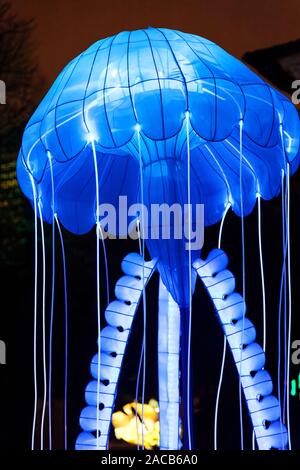 Paris, Frankreich. 1. Dez, 2019. 'Ozean auf dem Weg zur Erleuchtung", Festival der Lichter von Jardin des Plantes in Paris, Frankreich. Stockfoto