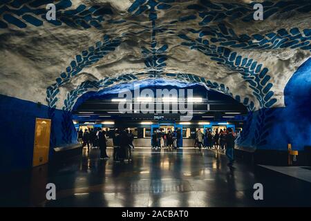 Die Kunstwerke und Dekorationen bei T-Centralen U-Bahn Station in Stockholm, Schweden Stockfoto