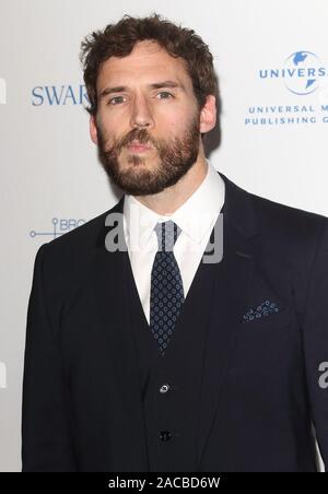 Sam Claflin besucht die 22. British Independent Film Awards (BIFAs) an Old Billingsgate in London. Stockfoto