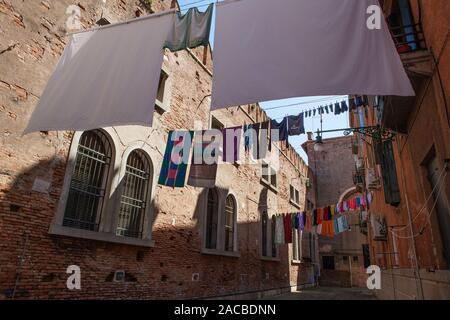 Calle de la Celestia, einem Arbeiterviertel von der Arsenale Wände und abseits der touristischen Weg, Castello, Venice, Italien Stockfoto