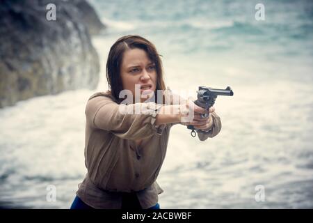 MAEVE DERMODY in Und dann gab's keines mehr (2015), unter der Regie von CRAIG VIVEIROS. Credit: MAMMUT BILDSCHIRM/Album Stockfoto