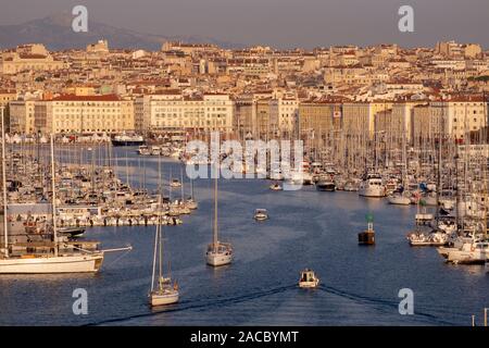 Der alte Hafen von Marseille/Vieux-Port Marseille, Provence, Frankreich, Europa Stockfoto