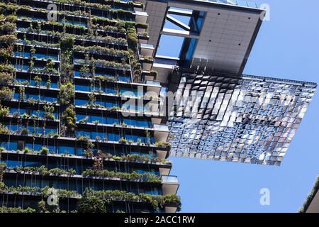 Allgemeine Ansichten mit einem zentralen Park, um Chippendale Grün, Sydney gebaut wird. Das Gebäude selbst wurde vom award-winning Pariser arc Stockfoto